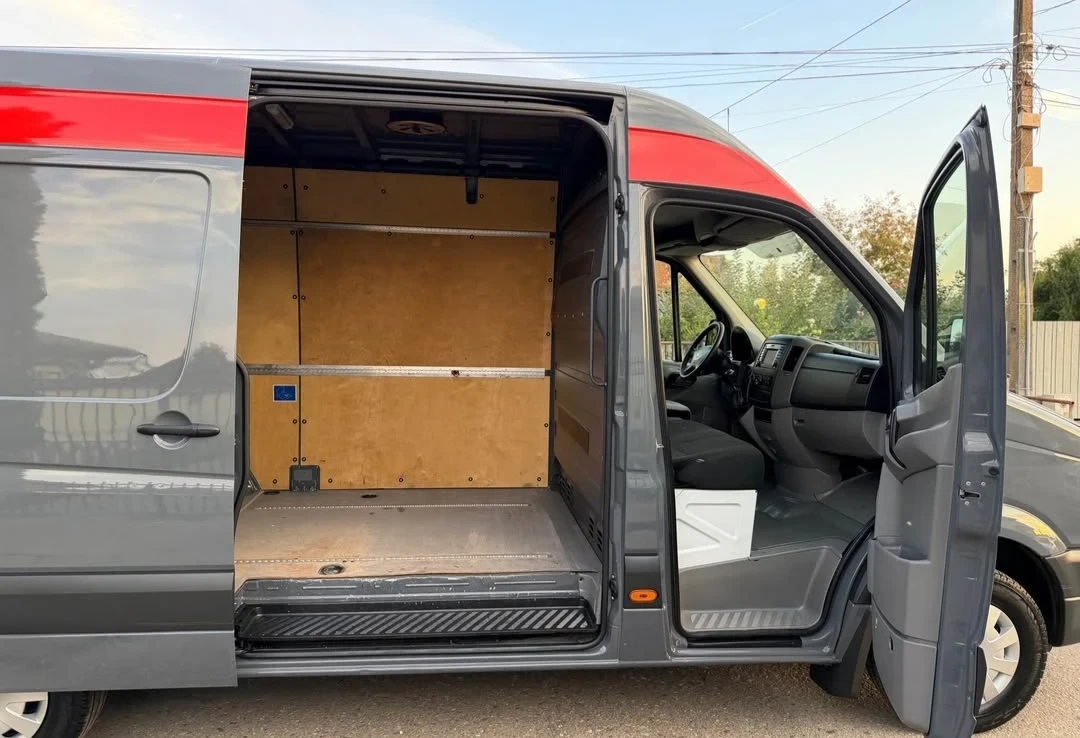 VW Crafter 2.0TDI 136, снимка 8 - Бусове и автобуси - 56170972