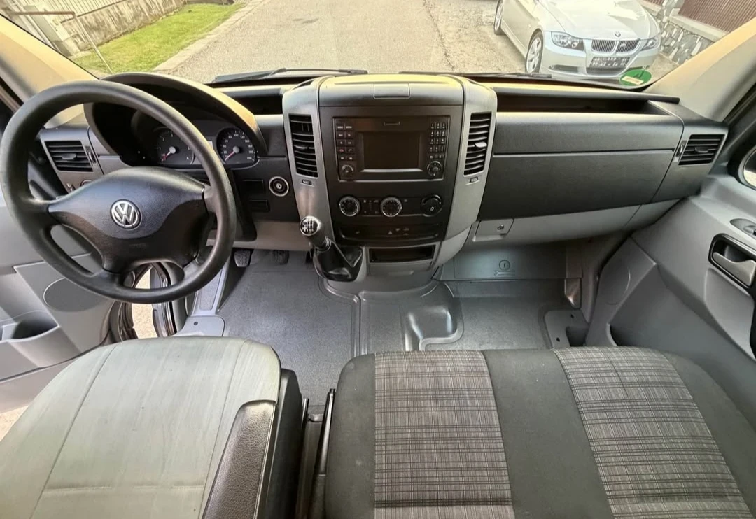 VW Crafter 2.0TDI 136, снимка 6 - Бусове и автобуси - 56170972