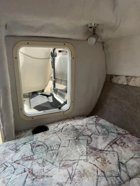 Моторна яхта Regal 1950 LSC, снимка 14