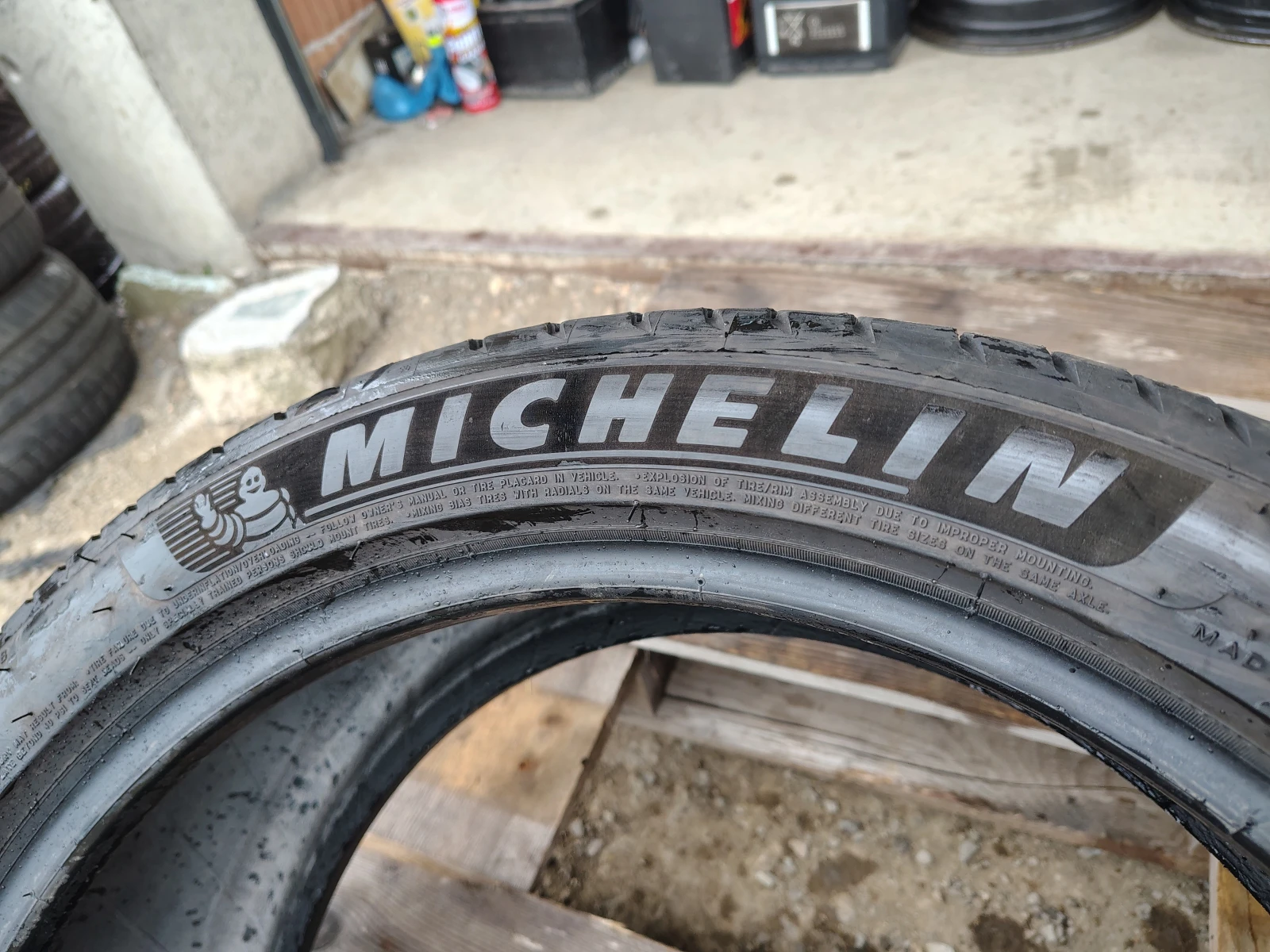 Гуми Летни 245/40R20, снимка 4 - Гуми и джанти - 55841266