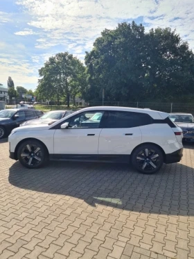 BMW iX xDrive40, снимка 2