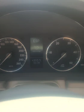 Mercedes-Benz C 220, снимка 17