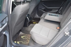 VW Passat 2.0 LUX SCHVEIC DIGITAL - 34800 лв. - 85231972 | Car24.bg