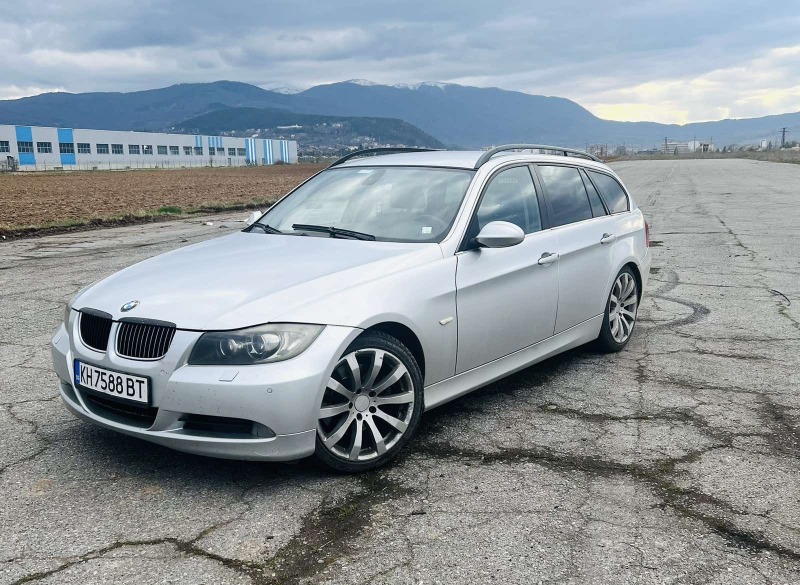 BMW 330, снимка 1 - Автомобили и джипове - 46444305