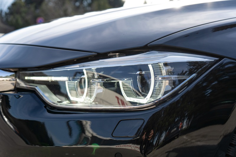 BMW 320 d xDrive Facelift 1.Hand / Luxury Line LED H&K, снимка 4 - Автомобили и джипове - 46138201