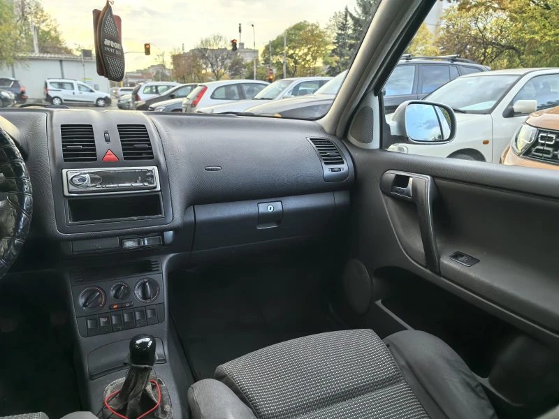 VW Polo, снимка 10 - Автомобили и джипове - 47790078