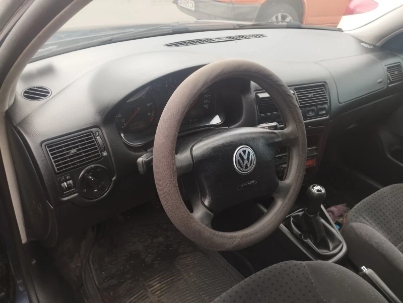 VW Golf, снимка 6 - Автомобили и джипове - 48084180