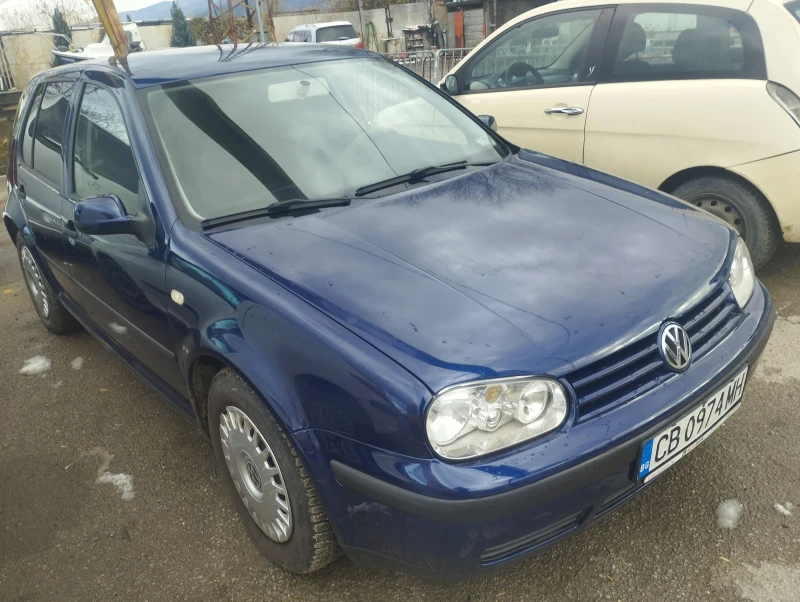 VW Golf, снимка 2 - Автомобили и джипове - 48084180