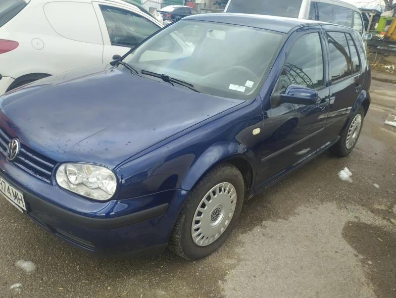 VW Golf, снимка 1 - Автомобили и джипове - 48084180