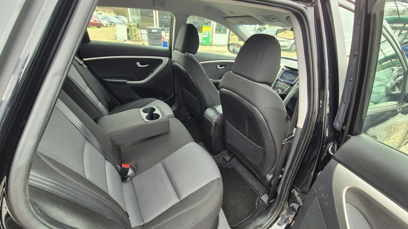 Hyundai I30 1.6 NAVIGACIA, снимка 14 - Автомобили и джипове - 52927005