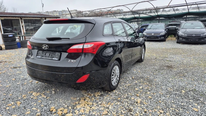 Hyundai I30 1.6 NAVIGACIA, снимка 9 - Автомобили и джипове - 52927005