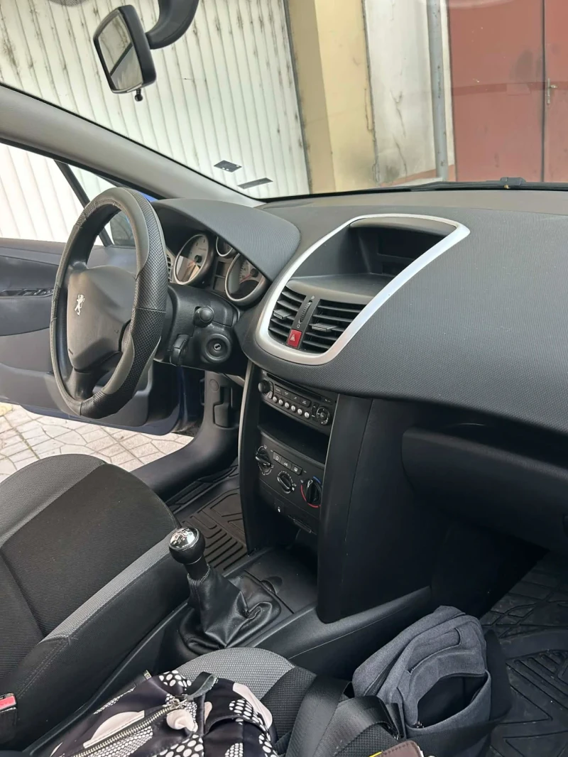Peugeot 207, снимка 2 - Автомобили и джипове - 52955145