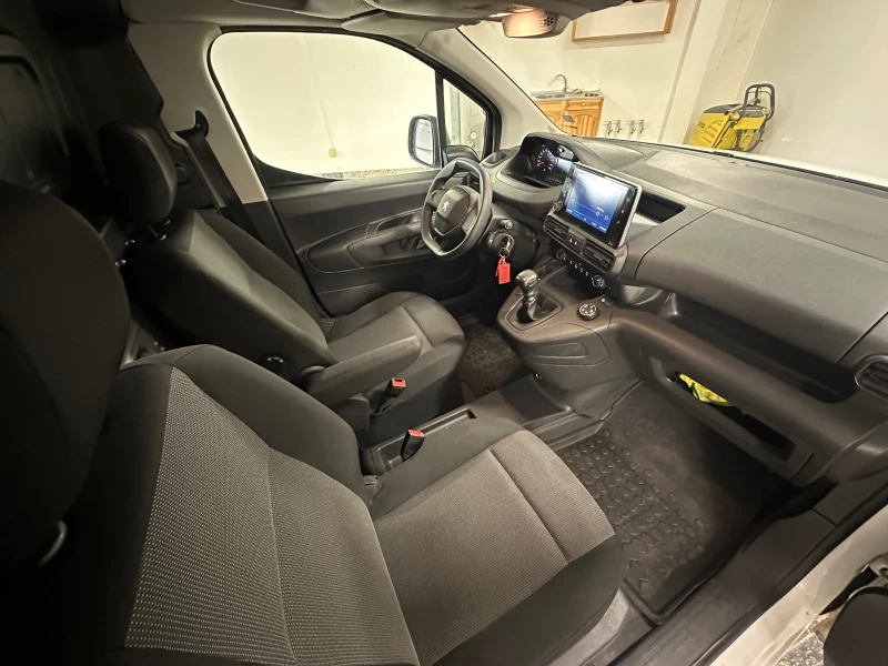 Peugeot Partner Premium L2 99000km , снимка 10 - Автомобили и джипове - 53599460