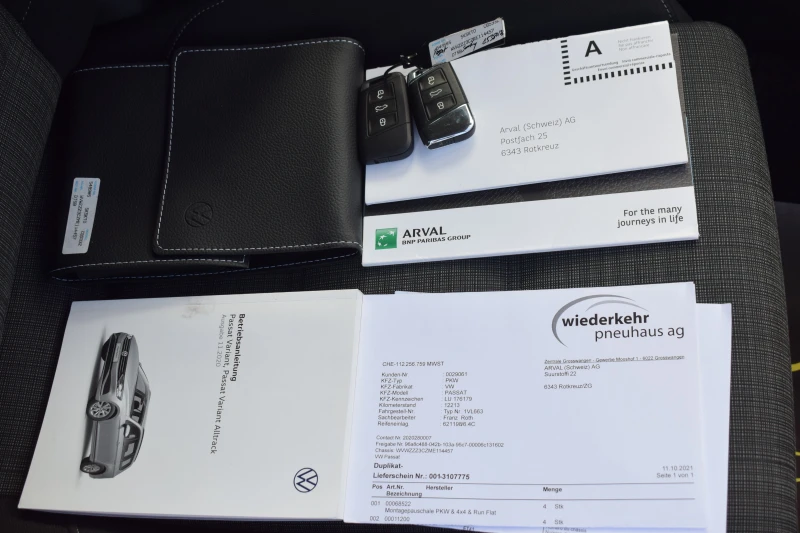 VW Passat 2.0 LUX SCHVEIC DIGITAL - 34800 лв. - 85231972 | Car24.bg