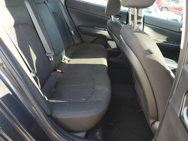 Kia Optima 2.4L 4 Front-wheel Drive, снимка 12 - Автомобили и джипове - 52857596