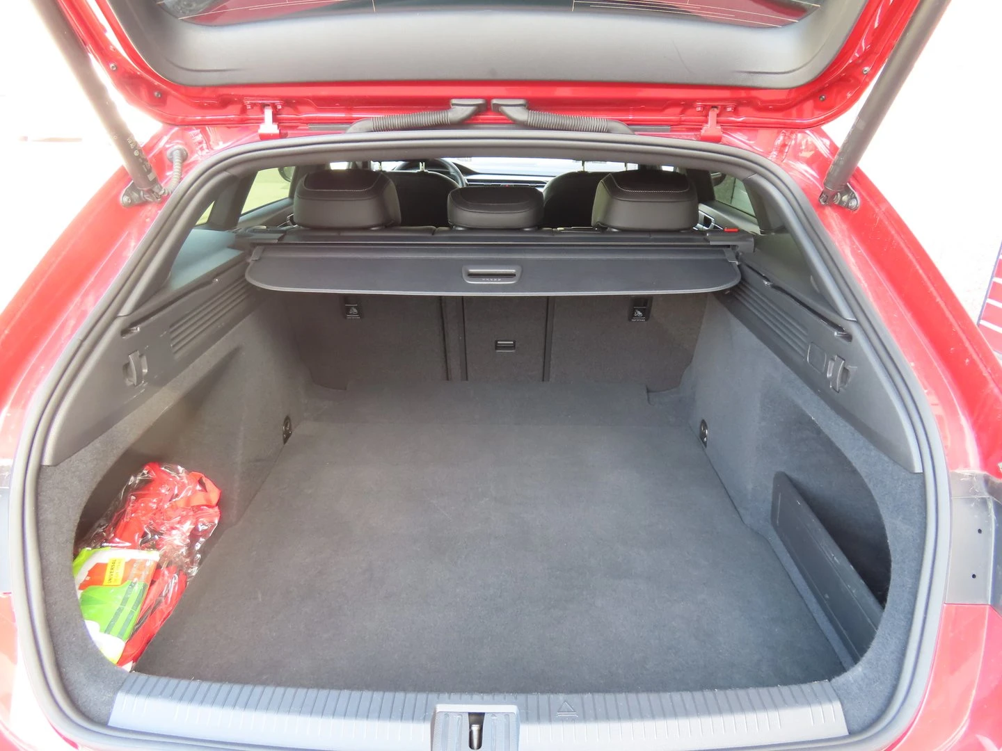 VW Arteon R-Line 2.0 TDI SCR 4MOTION DSG, снимка 4 - Автомобили и джипове - 53511060