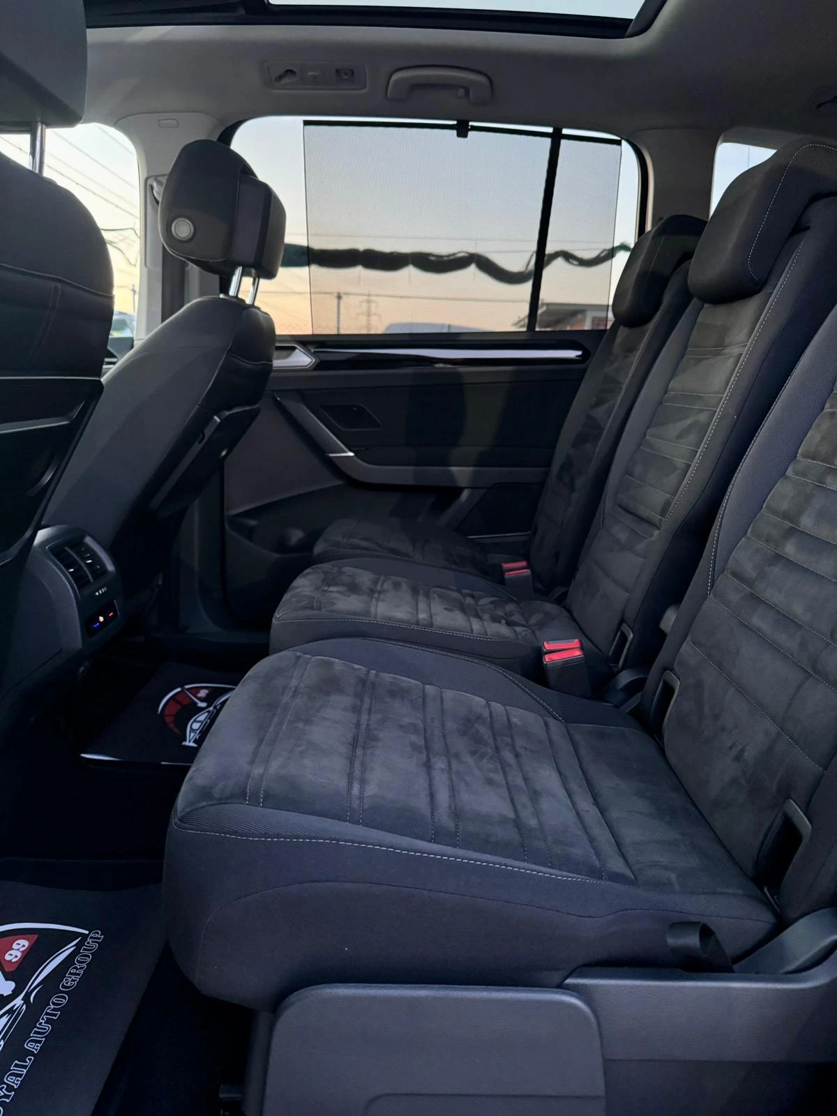 VW Touran ::2.0TDI::FACELIFT::DSG::1 собственик, снимка 14 - Автомобили и джипове - 53844357