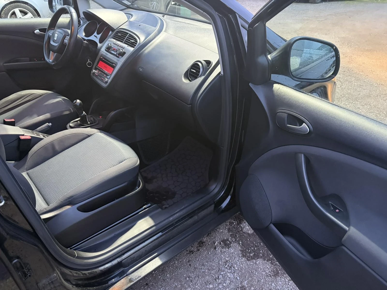 Seat Altea 1.9 TDI , снимка 11 - Автомобили и джипове - 53977246