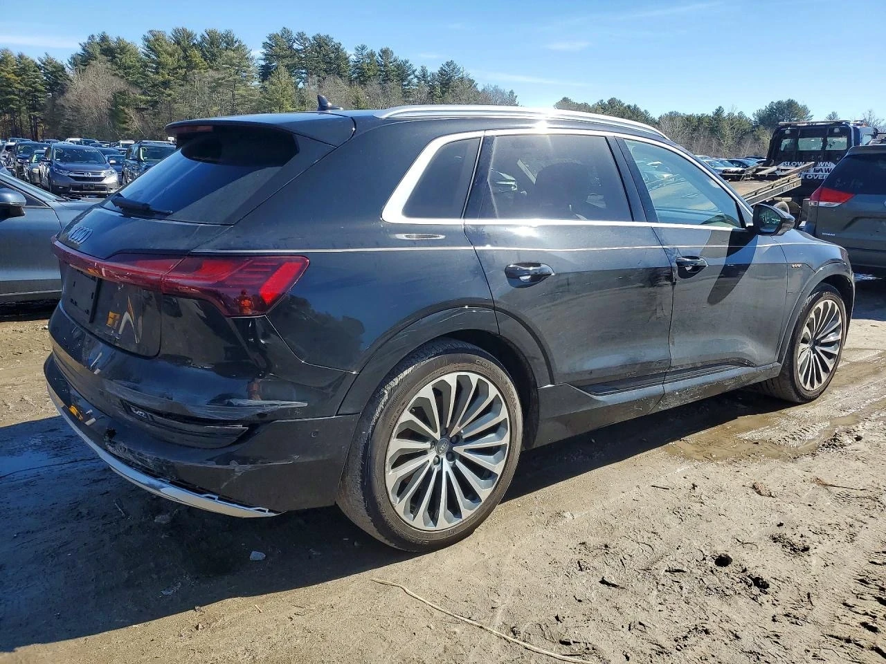 Audi E-Tron PRESTIGE, снимка 4 - Автомобили и джипове - 53978919