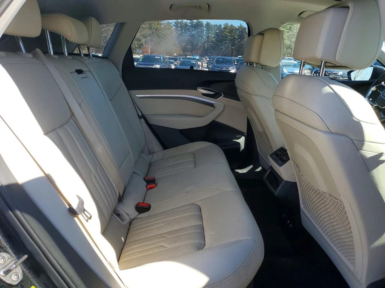 Audi E-Tron PRESTIGE, снимка 10 - Автомобили и джипове - 53978919