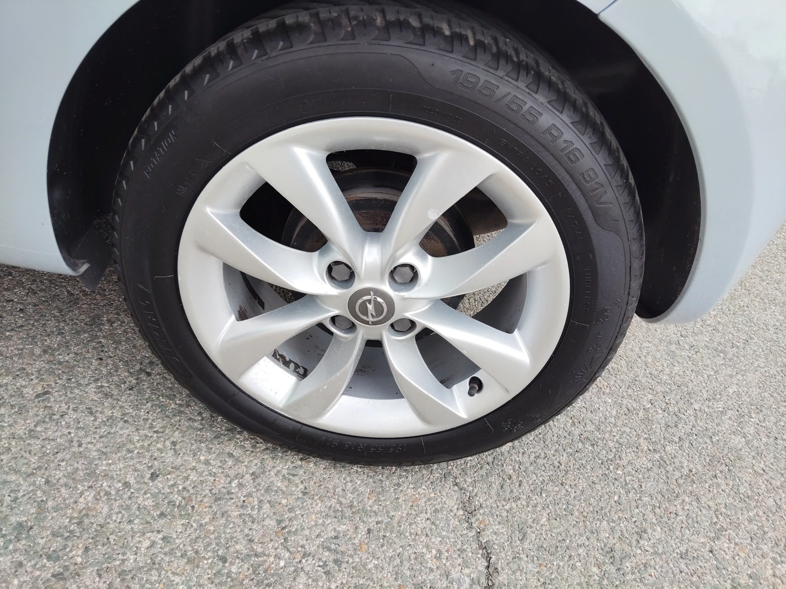 Opel Adam 1, 4i 87ps LPG, снимка 13 - Автомобили и джипове - 54281980