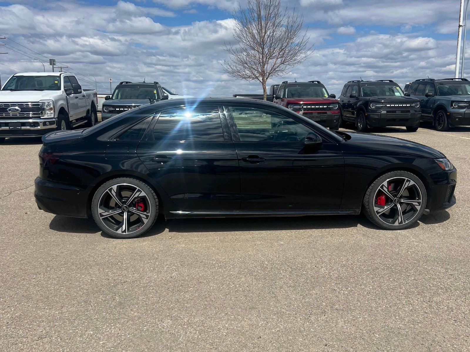 Audi S4 Black Optic Package/Bang & Olufsen, снимка 4 - Автомобили и джипове - 54361087