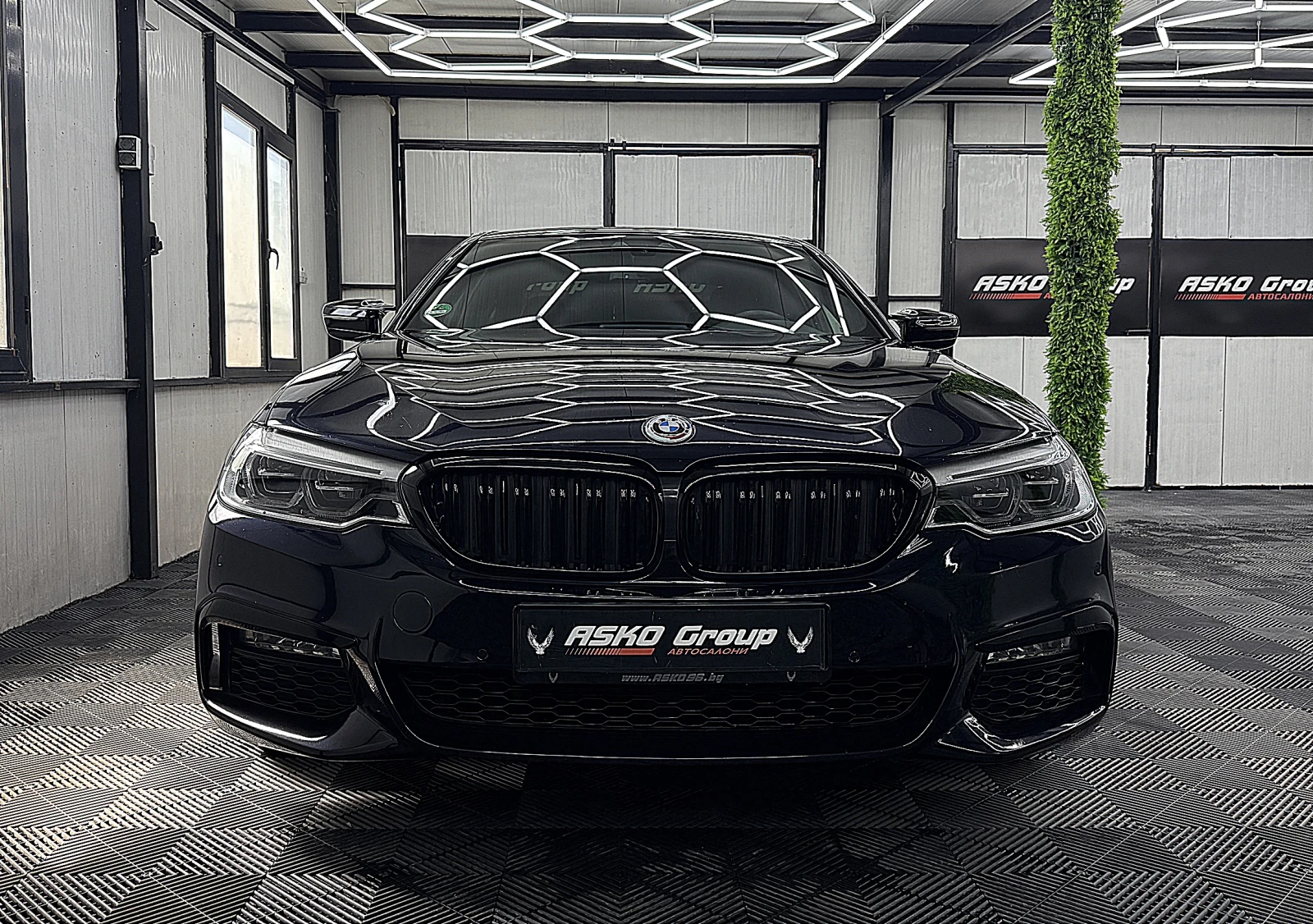 BMW 530 M-Paket/Xdrive/Digital/СОБСТВЕН ЛИЗИНГ, снимка 2 - Автомобили и джипове - 54956949