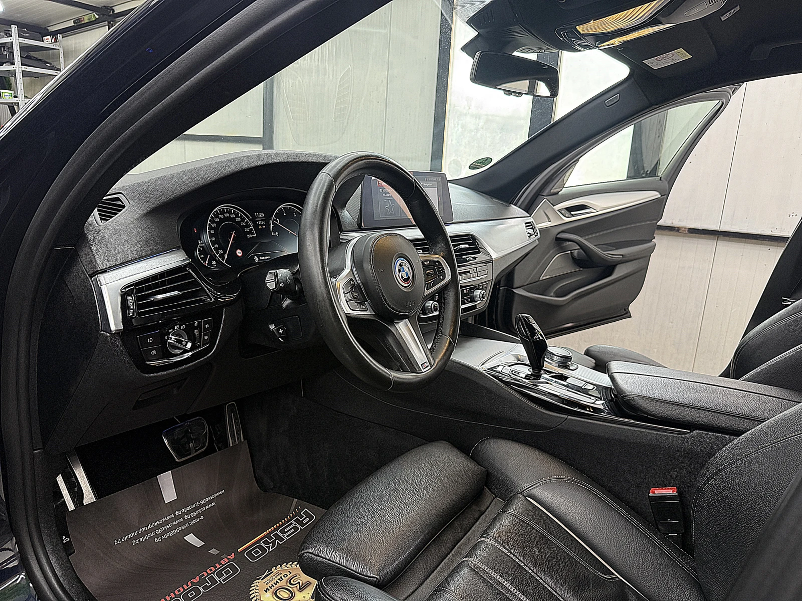 BMW 530 M-Paket/Xdrive/Digital/СОБСТВЕН ЛИЗИНГ, снимка 16 - Автомобили и джипове - 54956949