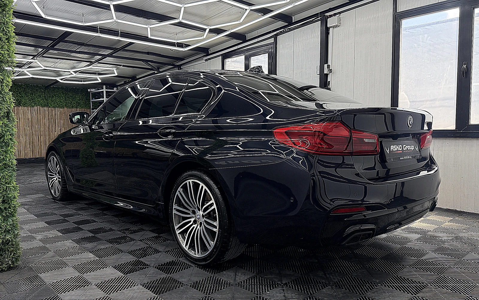 BMW 530 M-Paket/Xdrive/Digital/СОБСТВЕН ЛИЗИНГ, снимка 4 - Автомобили и джипове - 54956949