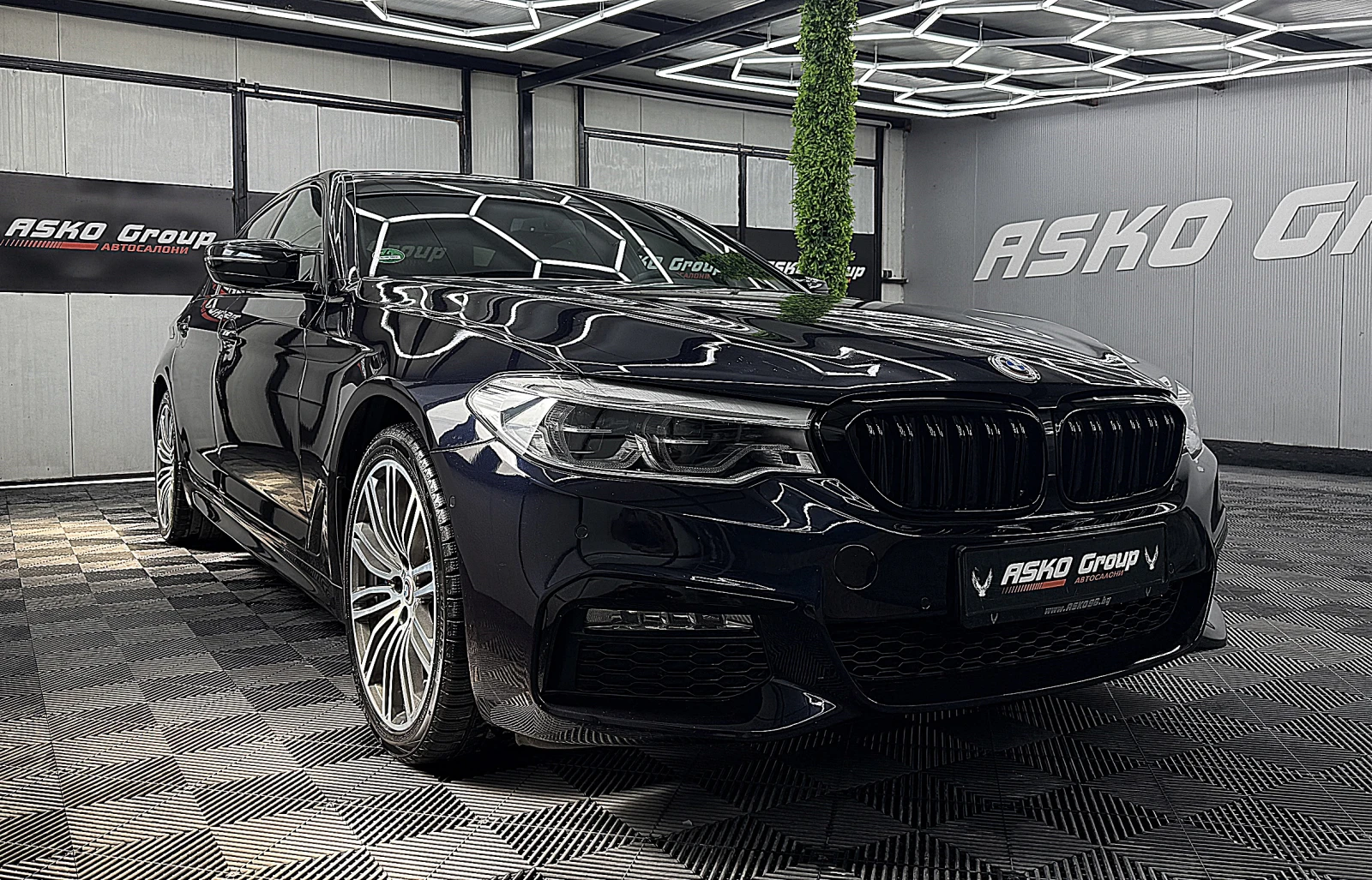 BMW 530 M-Paket/Xdrive/Digital/СОБСТВЕН ЛИЗИНГ, снимка 3 - Автомобили и джипове - 54956949