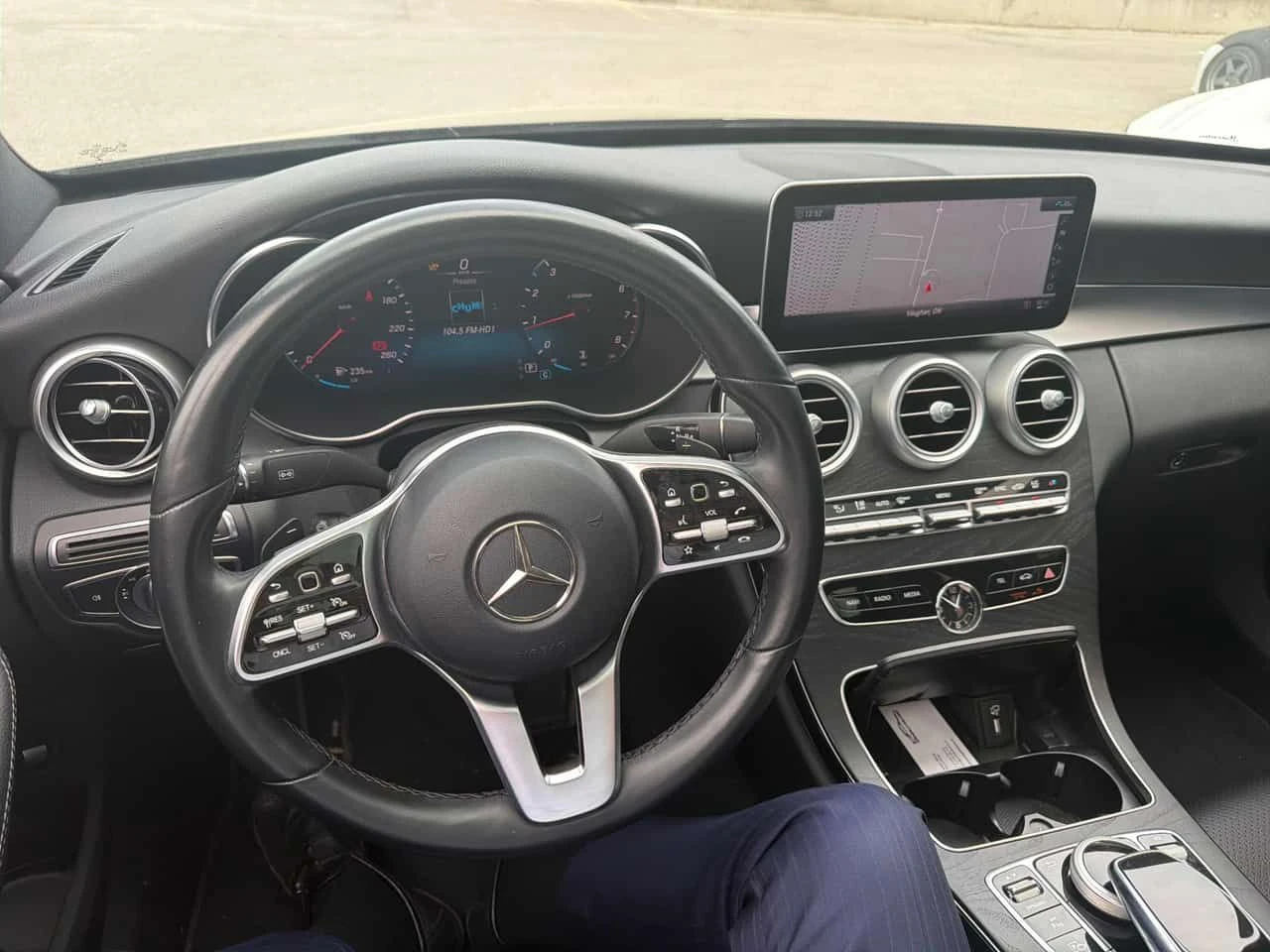 Mercedes-Benz C 300 * CARFAX * MULTIBEAM * DISTRONIC, снимка 8 - Автомобили и джипове - 55040327