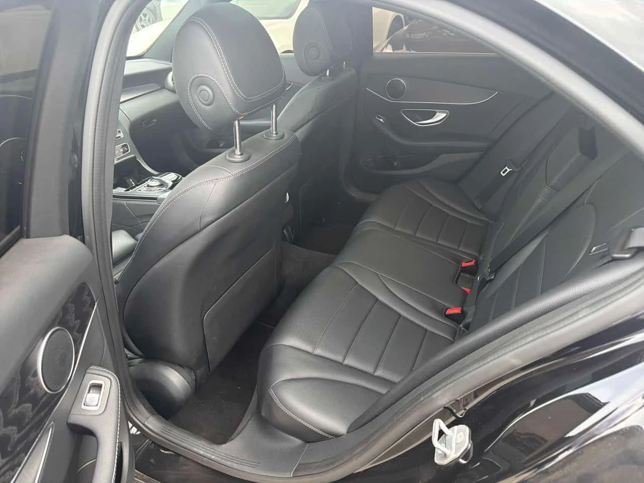 Mercedes-Benz C 300 * CARFAX * MULTIBEAM * DISTRONIC, снимка 10 - Автомобили и джипове - 55040327