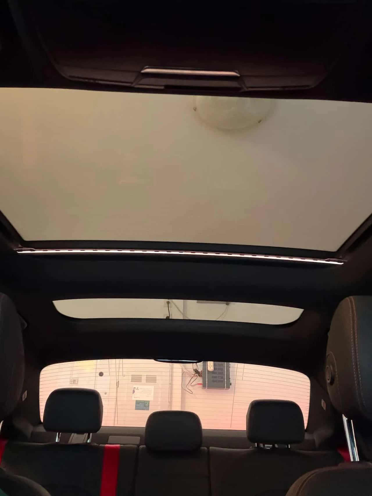 Mercedes-Benz C 43 AMG  ДИСТРОНИК * 360 * BURMESTER * PANO * АВТОКРЕДИТ, снимка 14 - Автомобили и джипове - 55211247