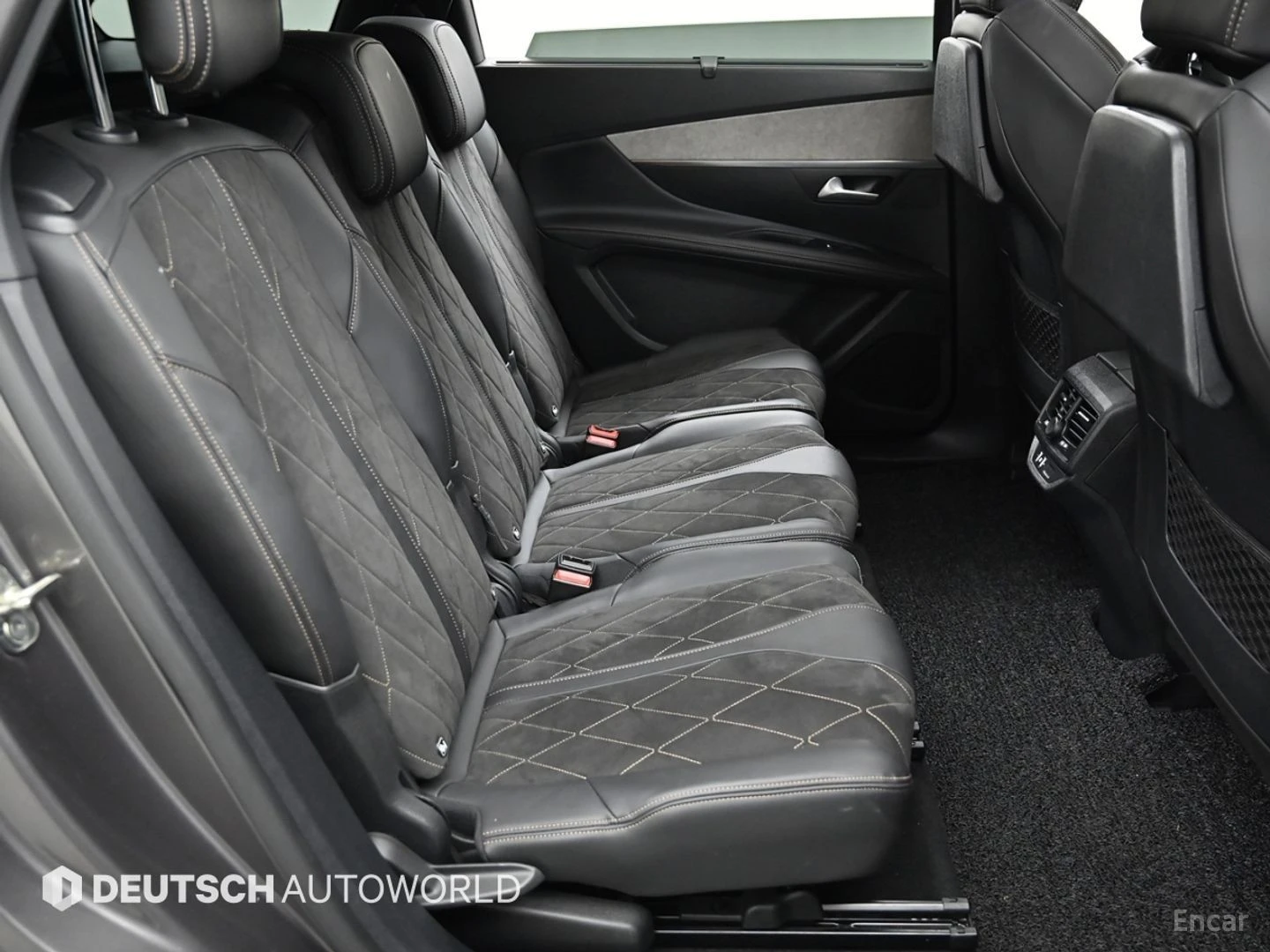 Peugeot 5008 2.0BlueHDI* GT* КОЖА* ПОДГРЕВ* ПАНОРАМА* 360* LED*, снимка 11 - Автомобили и джипове - 55529618