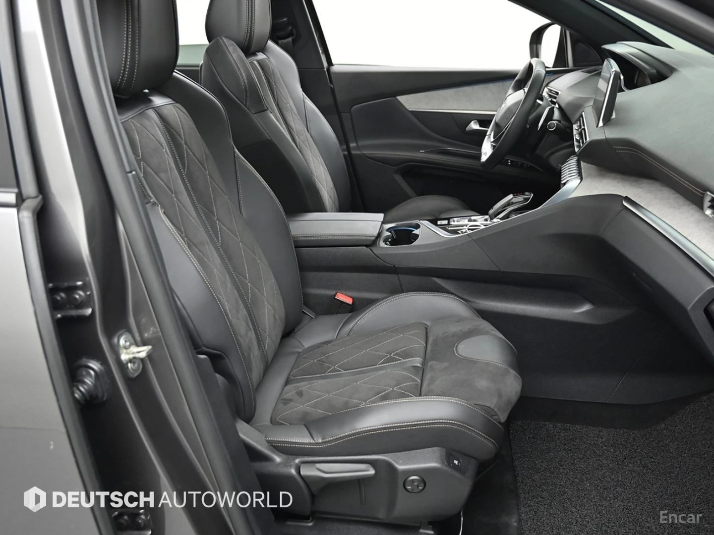 Peugeot 5008 2.0BlueHDI* GT* КОЖА* ПОДГРЕВ* ПАНОРАМА* 360* LED*, снимка 9 - Автомобили и джипове - 55529618