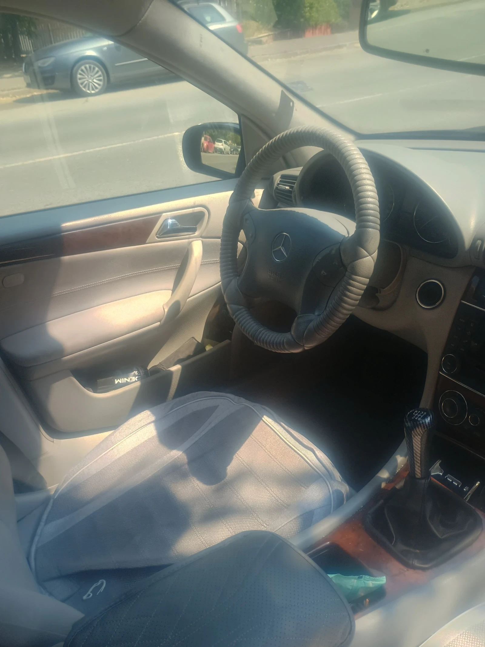 Mercedes-Benz C 220, снимка 8 - Автомобили и джипове - 55706908