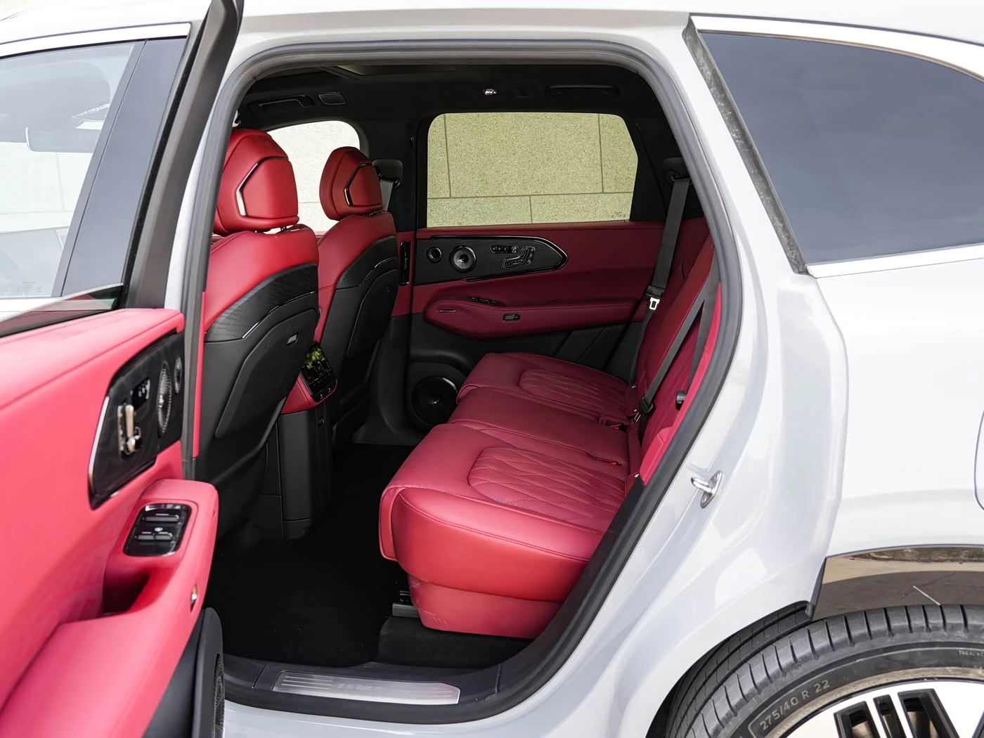 Zeekr 9X 8� | Mobile.bg � ����������� 8