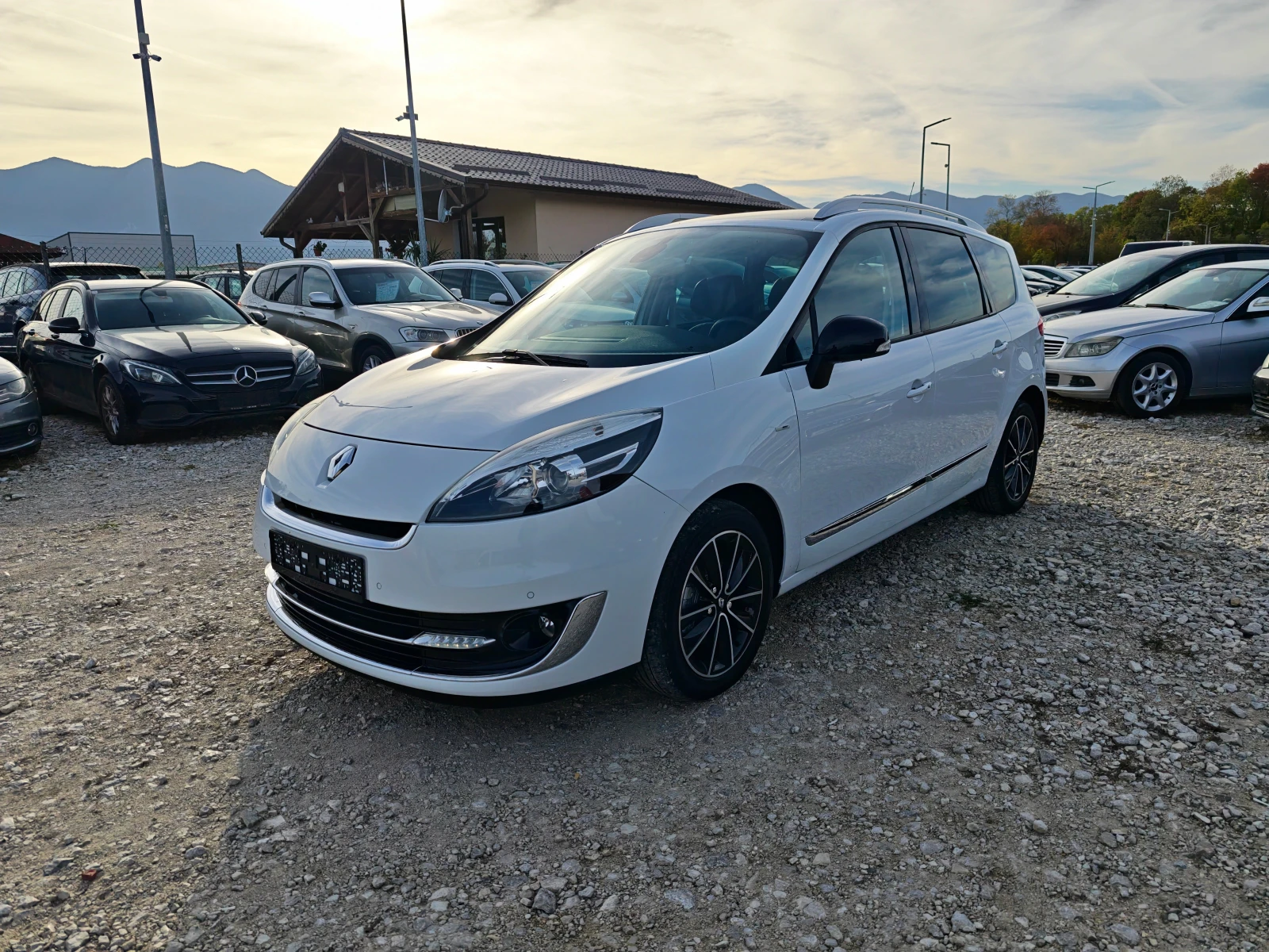 Renault Scenic 1.5 дизел Автомат