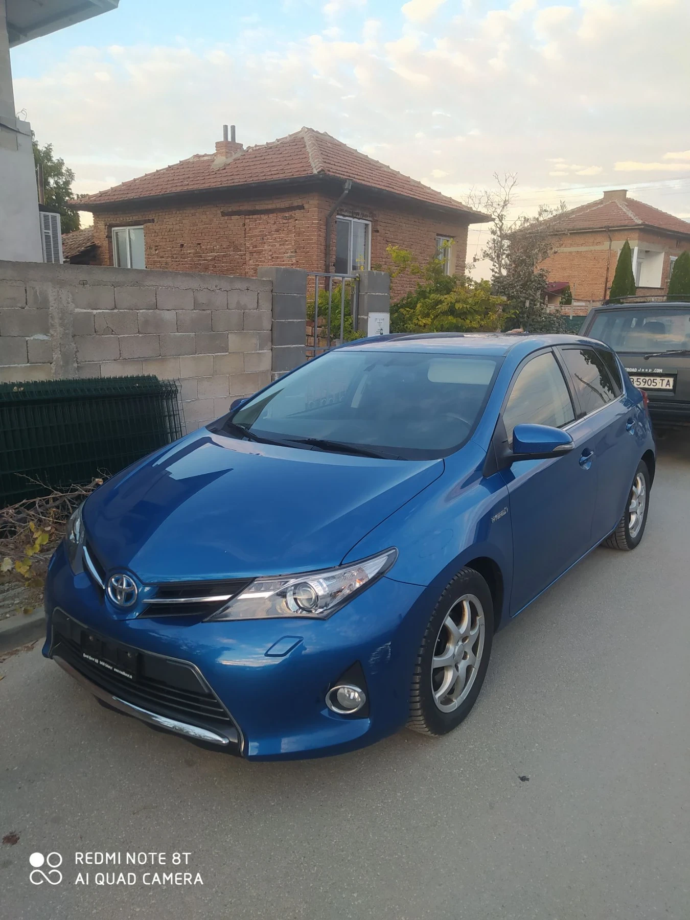 Toyota Auris 1.8 hybrid linea luna