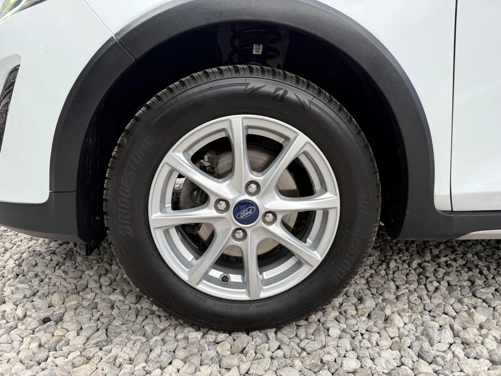 Ford Fiesta 1.0SCTi Active - 140k.c. - ОБСЛУЖЕНА!, снимка 14 - Автомобили и джипове - 56691934