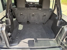Jeep Wrangler Unlimited Sport 3.6 V6 4x4, 2020 г., 62000km, снимка 12