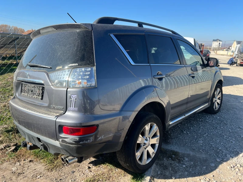 Mitsubishi Outlander 2.2DID, снимка 2 - Автомобили и джипове - 47878896