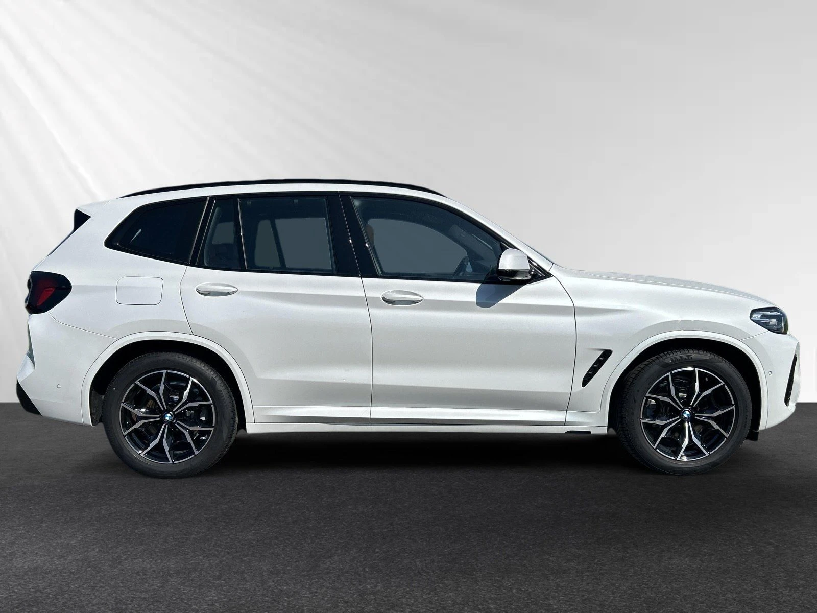 BMW X3 2.0i* M SPORT* DISTR* H&K* PANO* CARPLAY*  - изображение 3