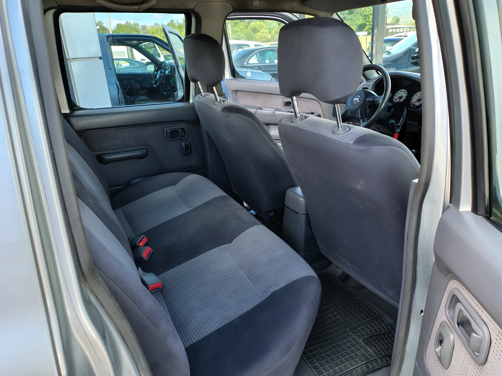 Nissan Navara 2.5 дизел - изображение 10