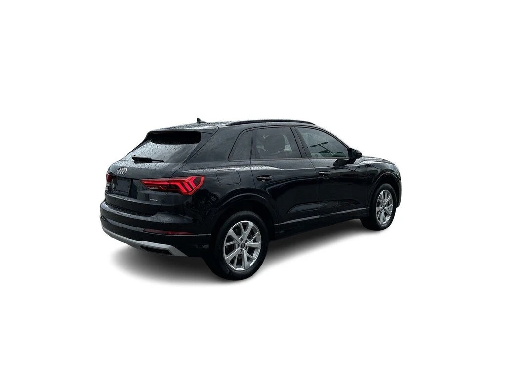 Audi Q3 * 45 2.0T Komfort quattro Clean Carfax | One Owner | Mobile.bg   15