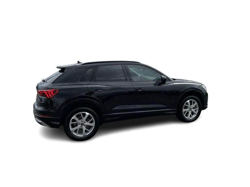 Audi Q3 * 45 2.0T Komfort quattro Clean Carfax | One Owner | Mobile.bg   16