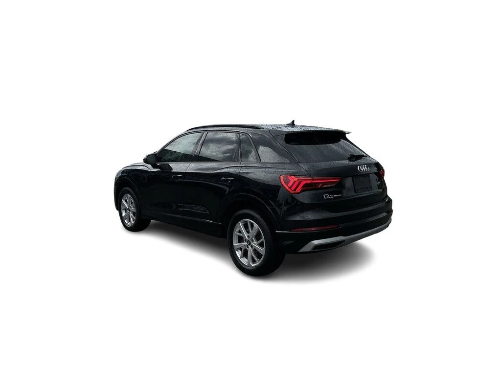 Audi Q3 * 45 2.0T Komfort quattro Clean Carfax | One Owner | Mobile.bg   11