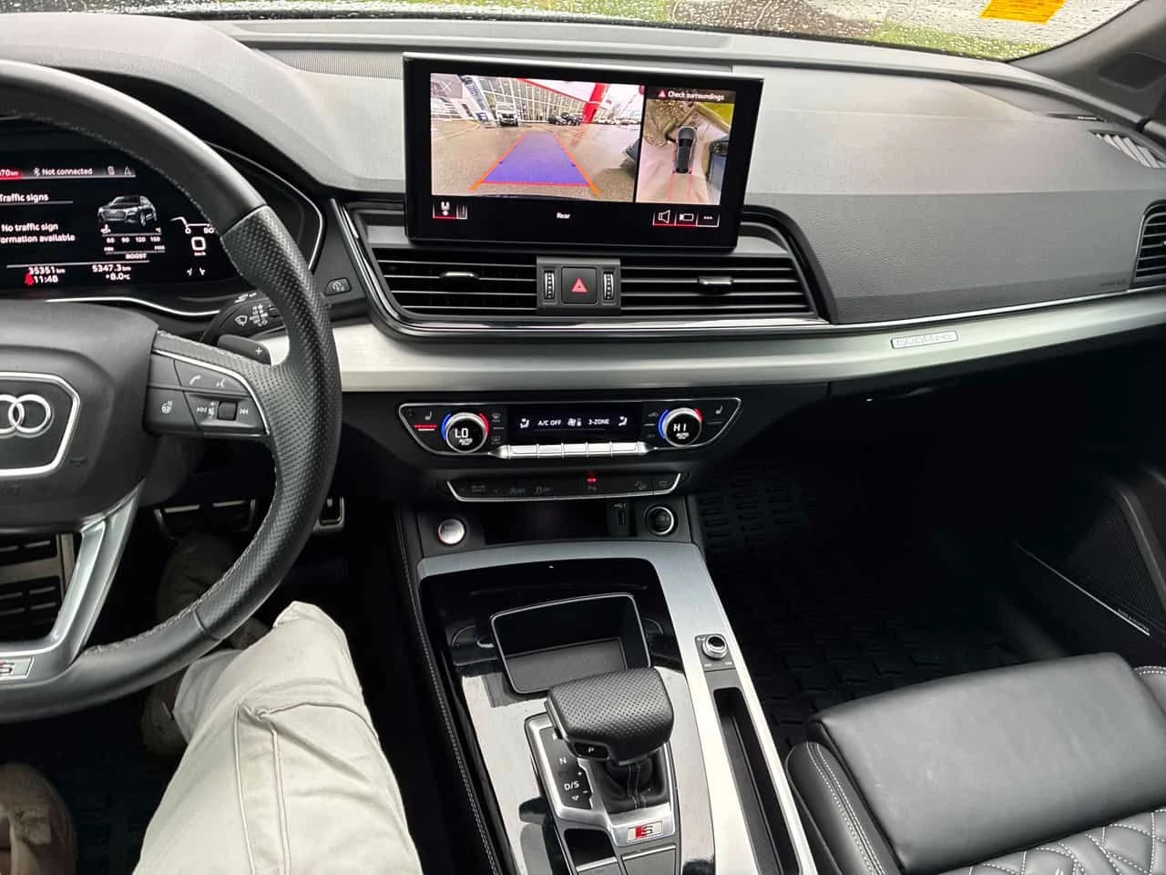 Audi SQ5 * TECHNIK * CARFAX * KEYLESS * ПАНОРАМА * ПОДГРЕВИ - изображение 7