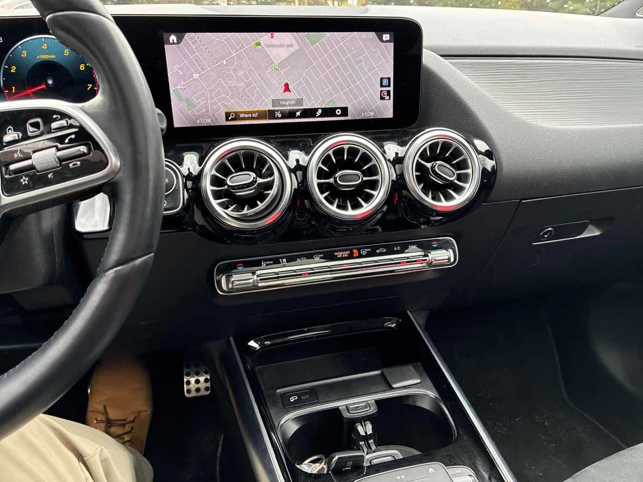 Mercedes-Benz GLA 250 * 4MATIC * 360 * ПОДГРЕВИ * CARPLAY, снимка 9 - Автомобили и джипове - 54480326