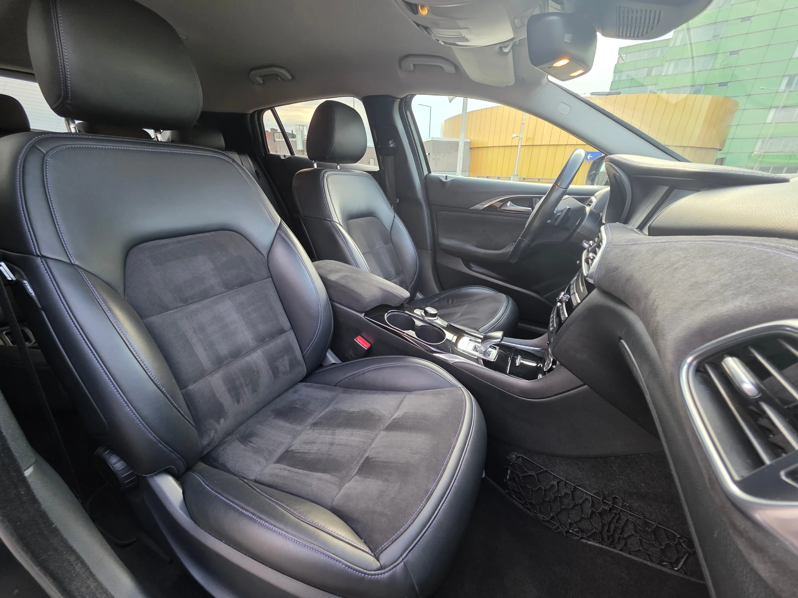 Infiniti Q30 2.2 CDI-AWD-DCT-Premium, снимка 17 - Автомобили и джипове - 54517001